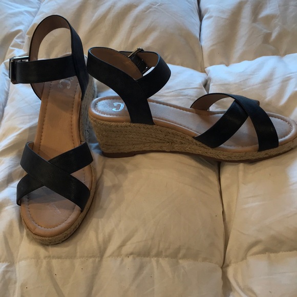 Shoes - Picture 2 of 3